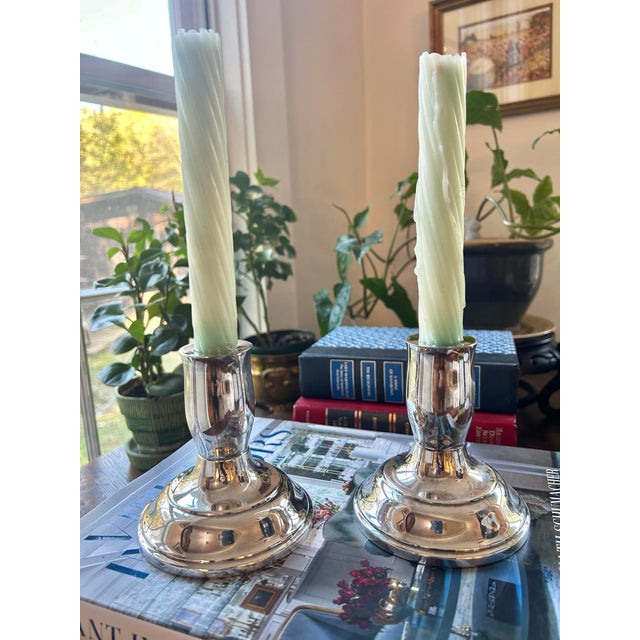 American Vintage F B Rogers Paul Revere Reproduction Silver Plate Candlestick Holders - A Pair For Sale - Image 3 of 11