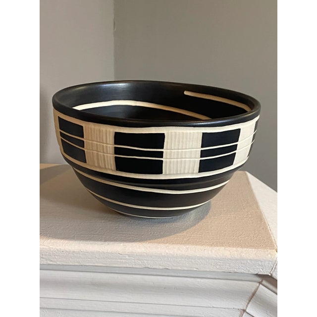 1980's Abstract Hand Thrown Barney’s New York Decorative Bowl For Sale In Chicago - Image 6 of 7