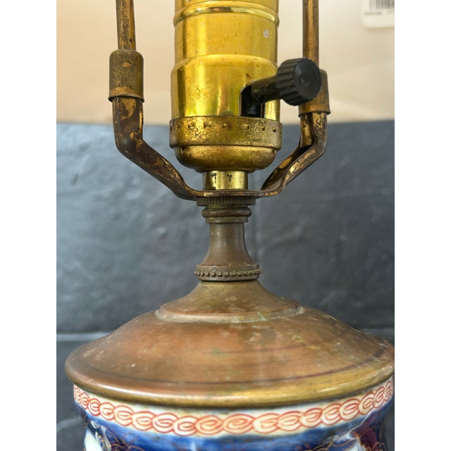 Early 20th C. Japanese Fukagawa Imari Crane Lamp With Silk Bell Shade & Brass Finial - Fully Rewired For Sale - Image 6 of 12