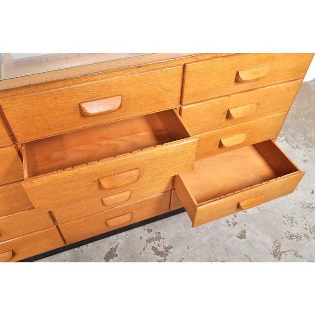 Vintage Shop Display Cabinet in Oak, 1930s For Sale - Image 9 of 18