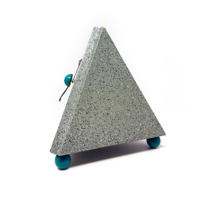 1980s 1980s Postmodern Triangular Mantel Clock With Splatter Finish For Sale - Image 5 of 7