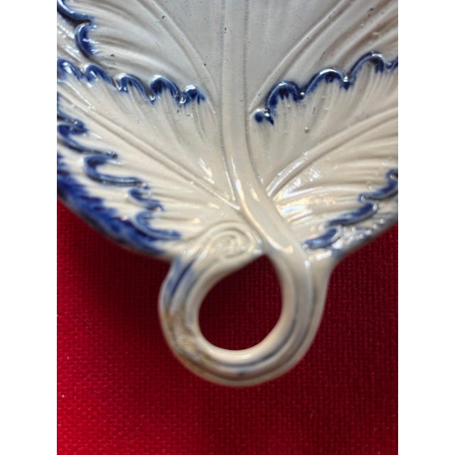 Blue Antique 18th Century English Staffordshire Creamware Leaf Shape Pickle Dish With Blue Feather Edge For Sale - Image 8 of 8