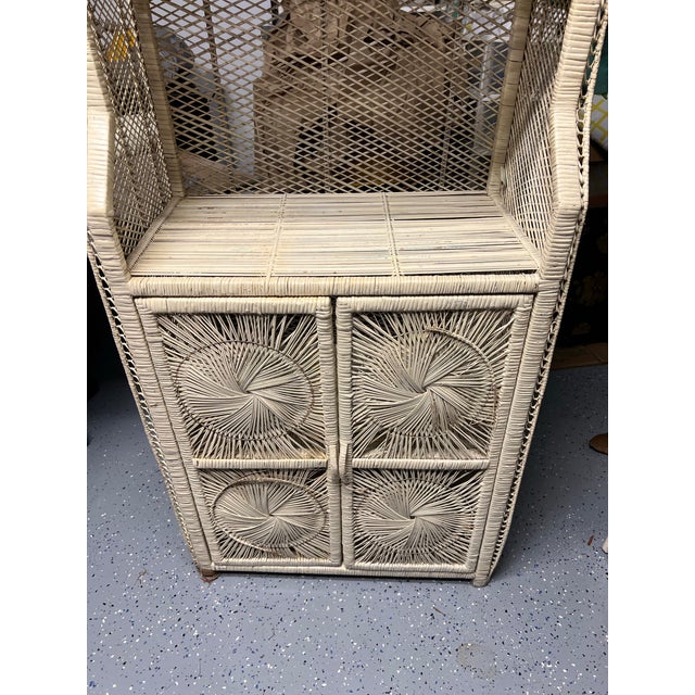 White Vintage 1970s Palm Beach Coastal Arched Wicker & Rattan Étagère Hutch Cabinet With Sunburst Doors For Sale - Image 8 of 12
