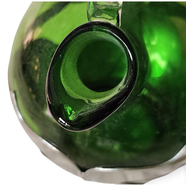 1930s Antique Art-Deco Farber Brothers Krome Kraft Cambridge Green Glass & Chrome Decanter W/ 5 Glasses For Sale - Image 5 of 10