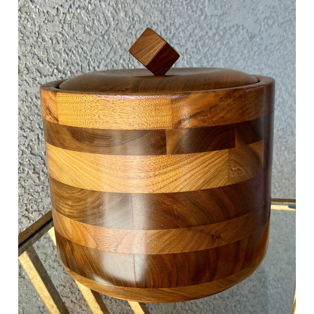 1980s Circa 1970/1980 Sleek & Chic Walnut Wood Ice Bucket With Attached Insulated Glass Insert For Sale - Image 5 of 18