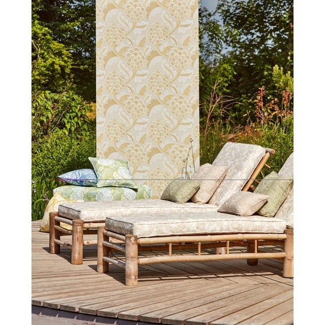 Contemporary Harlequin Flourish Wallpaper in First Light/Nectar For Sale - Image 3 of 3