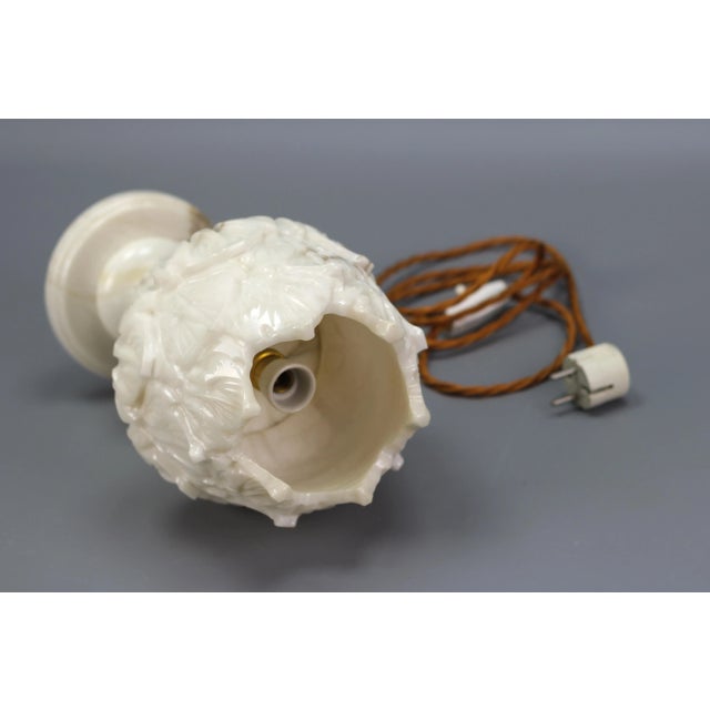 Mid-Century Italian White Flower Alabaster Table Lamp, 1950s For Sale - Image 16 of 18