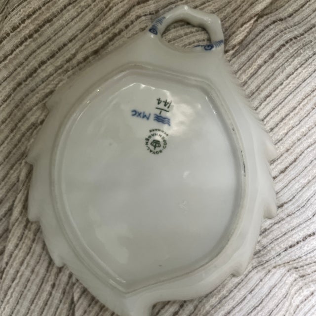 Early 20th Century Early 20th Century Royal Copenhagen Blue Fluted Royal Copenhagen Half Lace Leaf Platter Plate No 1/144 For Sale - Image 5 of 8