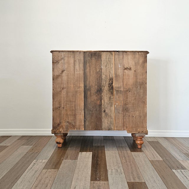 Antique English Pine Chest of Drawers (Dresser) With Dark Knobs - Circa 1880 For Sale - Image 17 of 17
