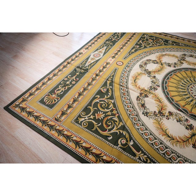 French 9x12 Vintage Aubusson Flat Weave Wool Rug, Green and Gold Empire Medallion For Sale - Image 3 of 15