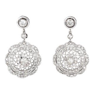 1.40 Carat Diamond Filigree Drop Earrings Vintage 18 Karat Gold Estate Jewellery - 2 Pieces For Sale