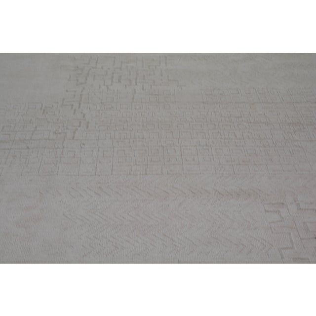 Moroccan Hand Knotted Wool Rug, 9'2"x12'8" For Sale In New York - Image 6 of 6