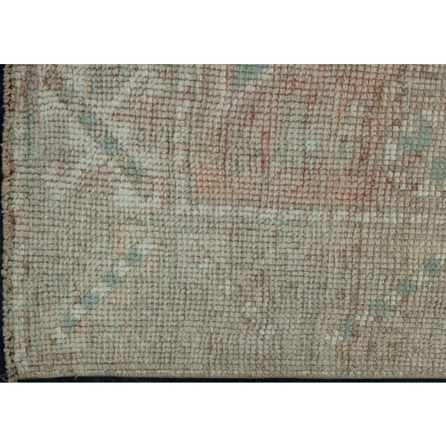 Turkish Vintage Rug 3'11" x 6'4" #17471 For Sale - Image 4 of 8
