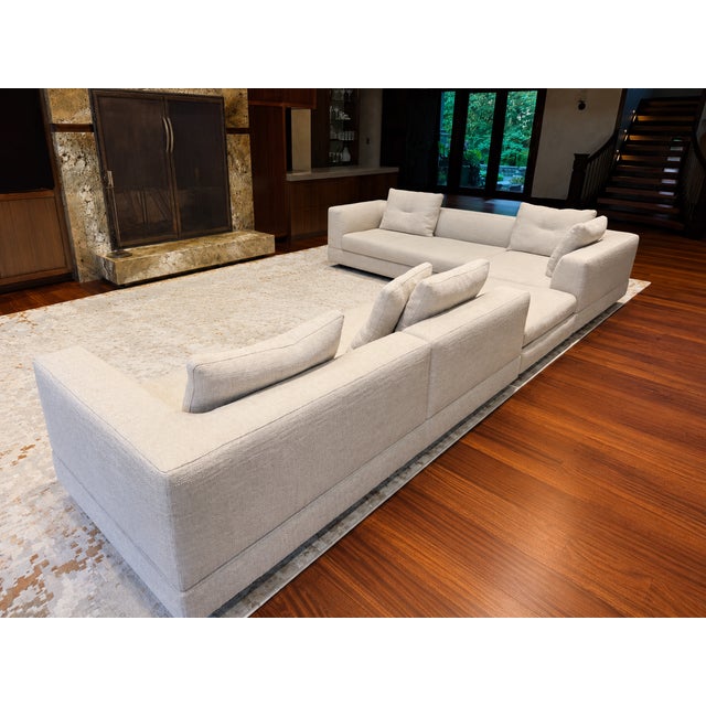 2020s Minotti Alexander Oversized Modular Sectional For Sale - Image 5 of 10
