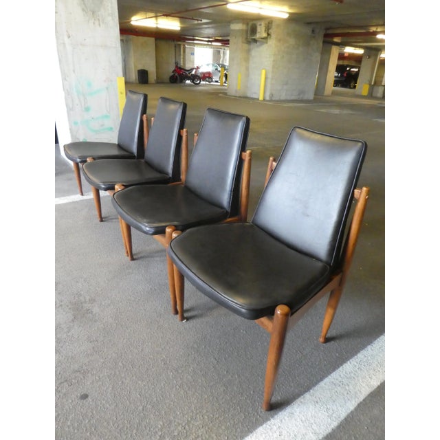 Wood 1960s Mid Century Modern Dining Table With 3 Leaves and 4 Chairs - Set of 5 For Sale - Image 7 of 13