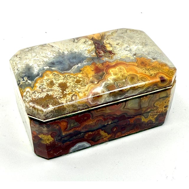 1970s 1970s Pair of Stunning Small Agate and Lapis Boxes For Sale - Image 5 of 12