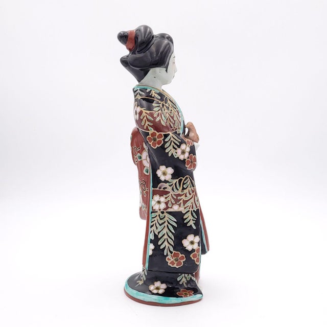 Japanese Porcelain Imari Courtesan With Dove, Late 19th Century Circa 1880 For Sale - Image 9 of 13