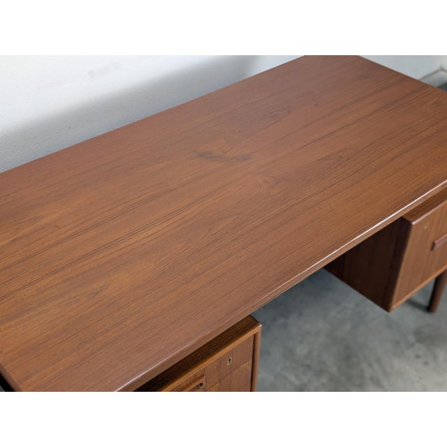 1960s Danish Modern Floating Top Teak Desk Attributed to Johannes Sorth for Bornholm Møbelfabrik For Sale - Image 18 of 18