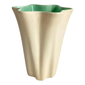 Mid Century 1960s Red Wing Usa Pottery Vase White Ruffle Edge Sea Green Interior