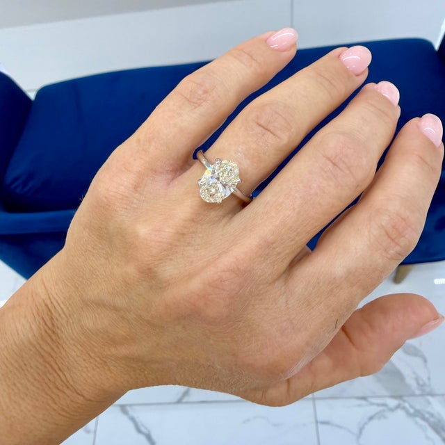 14k White Gold Gia 3.02ct Oval Cut Natural Diamond Solitaire Engagement Ring, Size 6.5 For Sale - Image 9 of 9