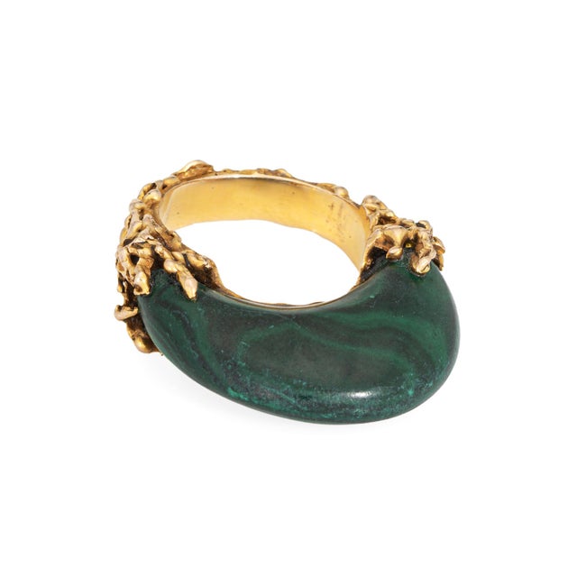 Brutalist 70s Vintage Malachite Brutalist Ring High Dome Sz 6.5 14k Yellow Gold Jewelry For Sale - Image 3 of 8