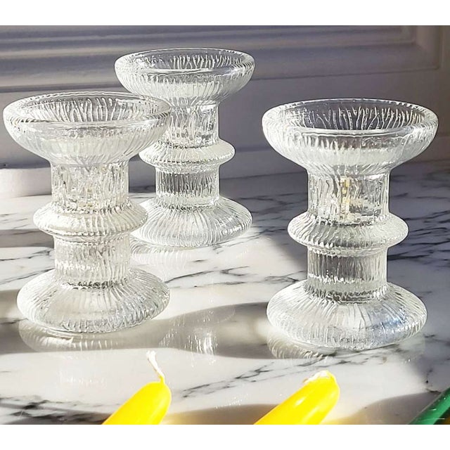 Mid-century modern candle holder / candlestick, 1970s Timelessly modern design, relief glass, Made in France Set of 3, H 9...