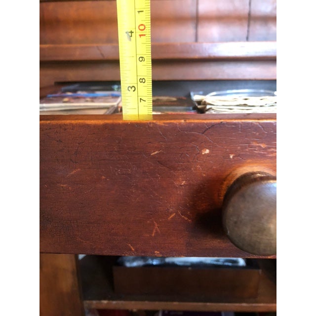 American Late 18th Century VTG Pine Country One Piece Stepback Hutch Display Shelves, and Lower Storage Cabinet For Sale - Image 3 of 12