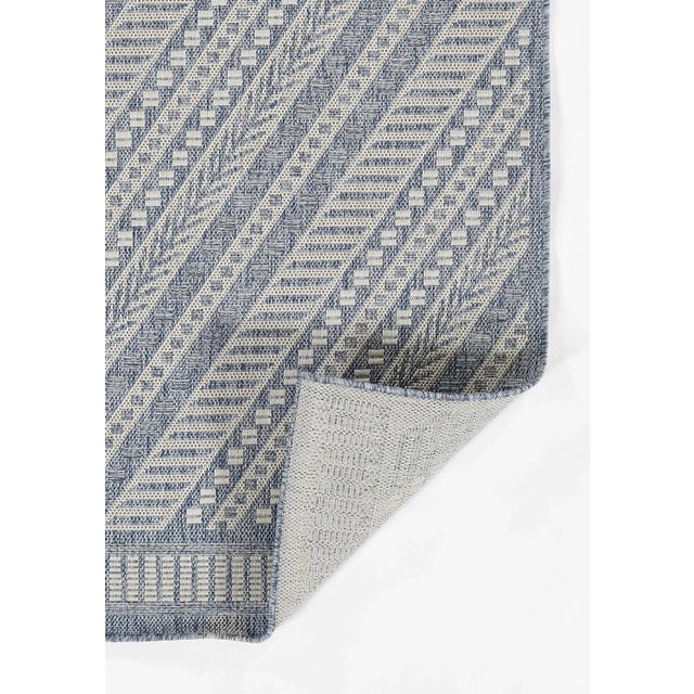 2020s Momeni Contemporary Indoor/Outdoor Hampton Meadow Rug in Blue, 5'3" x 7' For Sale - Image 5 of 9
