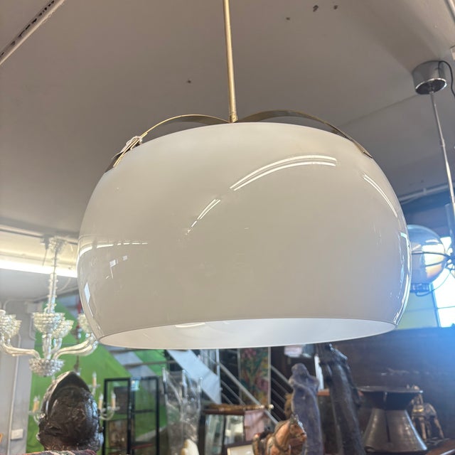 Omega Pendant Light by Vico Magistretti for Artemide, 1960 For Sale - Image 3 of 9