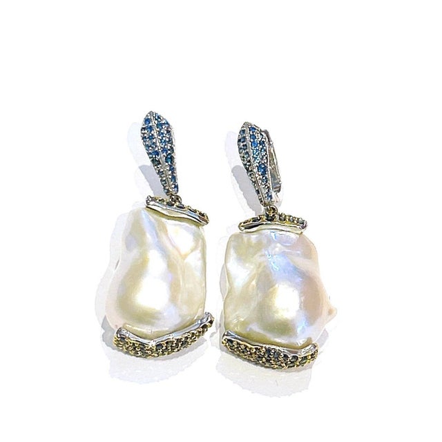 Late 20th Century Bochic “Orient” Vintage Blue Sapphire & Pearl Earrings Set 18K Gold & Silver For Sale - Image 5 of 7