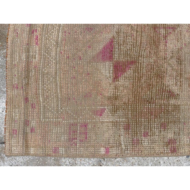 Textile Galerie Shabab Collection Mid-20th Century Turkish Anatolian Runner For Sale - Image 7 of 10