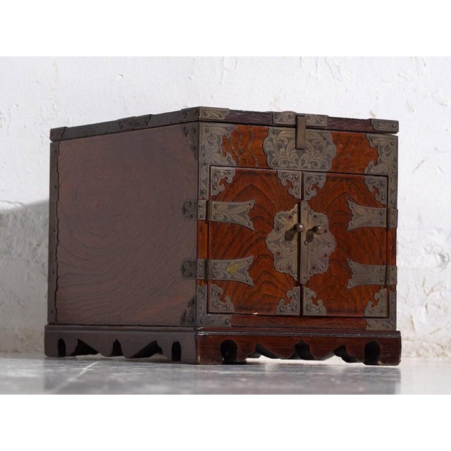Antique Japanese Kyōdai-Bako Chest For Sale - Image 3 of 13