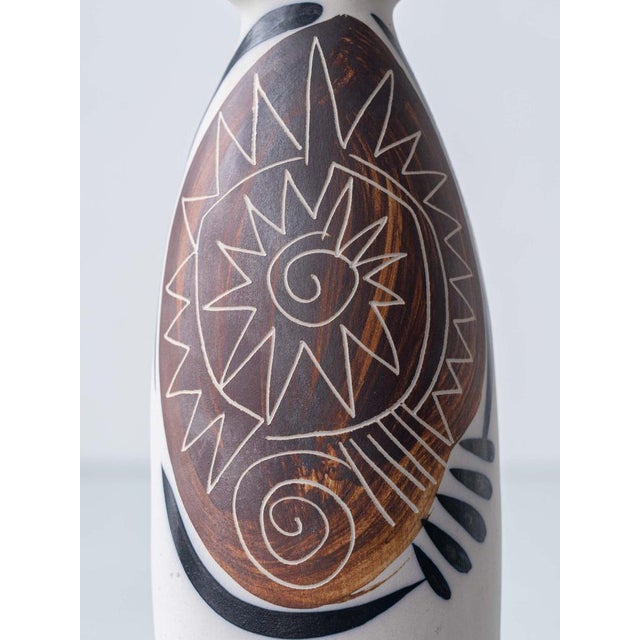 Vintage Spanish Ceramic Table Lamp with Hand-Painted Cubist Figure & New Lampshade For Sale - Image 4 of 11