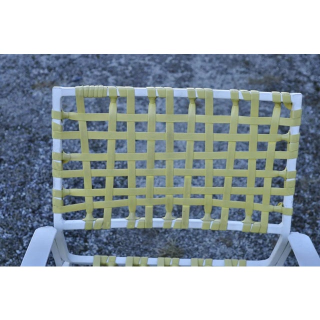 Mid 20th Century Medallion Aluminum Yellow Woven Vinyl Strap Patio Pool Lounge Chair For Sale - Image 4 of 10