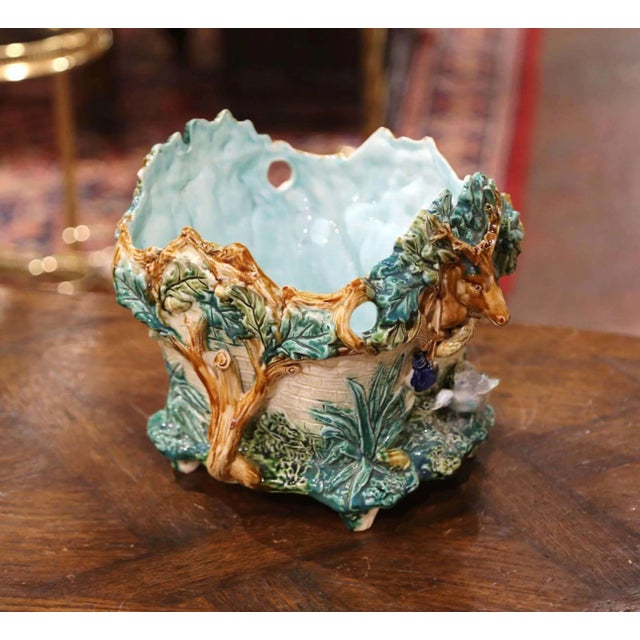 Ceramic 19th Century French Painted Majolica Cachepot With Hunt Trophy Motifs For Sale - Image 7 of 12