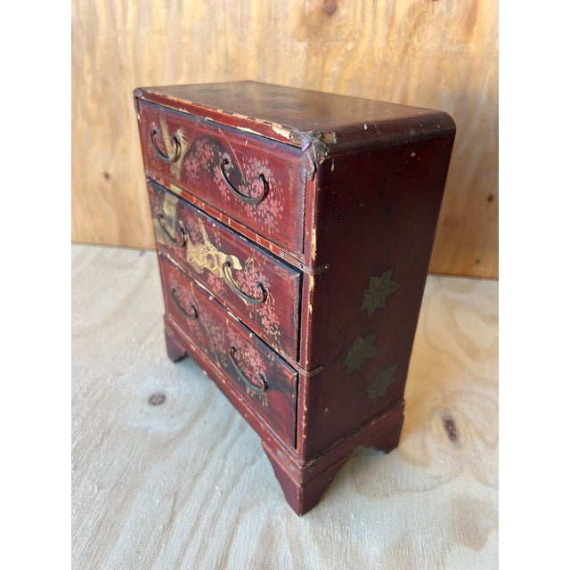 Antique Japanese Lacquer Jewelry Box – Taisho Era Charming small Japanese lacquer jewelry box featuring three drawers...