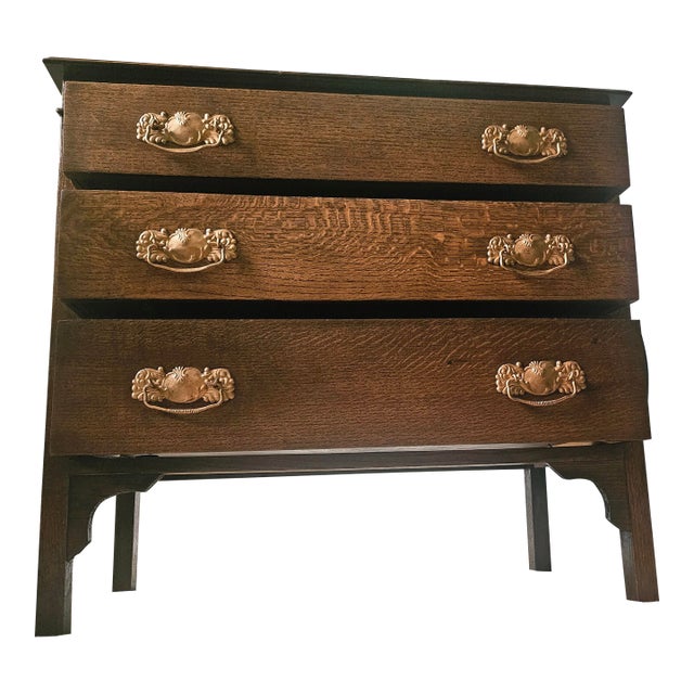 1910s American Golden Oak Three-Drawer Chest/Dresser For Sale