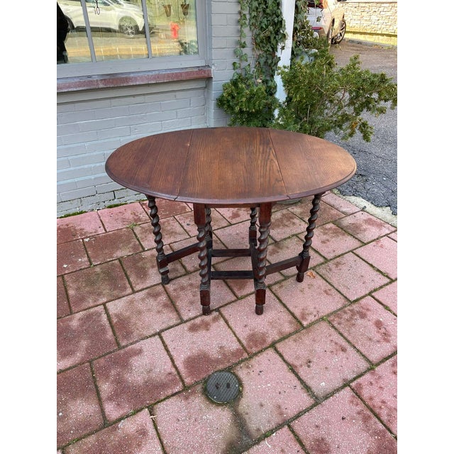 French Country Antique English Table Drop Leaf Gateleg Barley Twist Oak Oval C. 1920-30s For Sale - Image 3 of 8