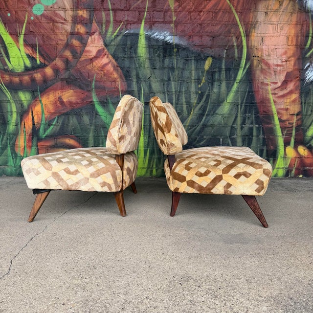 Mid-Century Modern Pair of Gilbert Rhode Style Slipper Chairs Mid Century Modern For Sale - Image 3 of 12