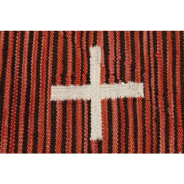 Modern Navajo-Inspired Geometric Wool Rug – Handmade in Terracotta and Off-White For Sale - Image 4 of 11