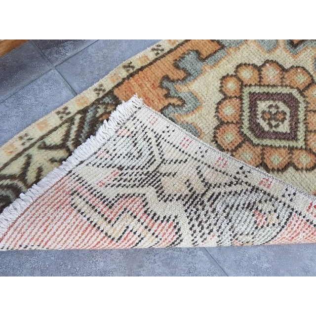 1950s Traditional Floral Turkish Rug For Sale - Image 6 of 10