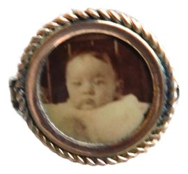 Example of Portraiture Jewelry