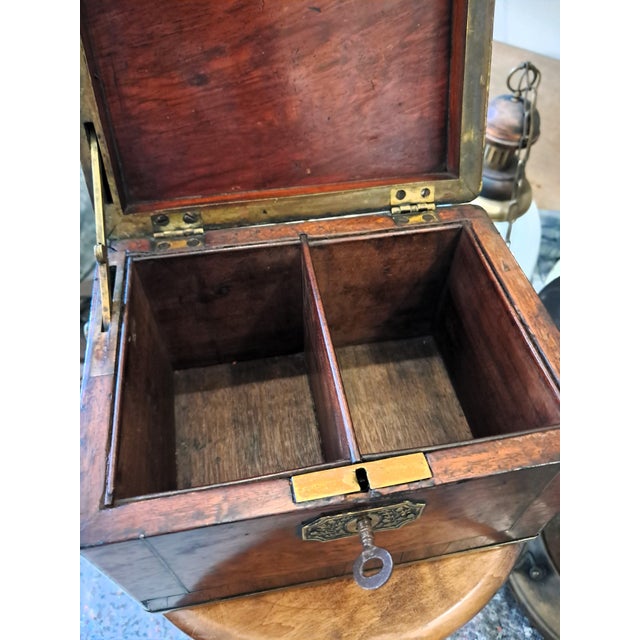 Wood Small Victorian Travel Box in Mahogany and Brass, 1800s For Sale - Image 7 of 14