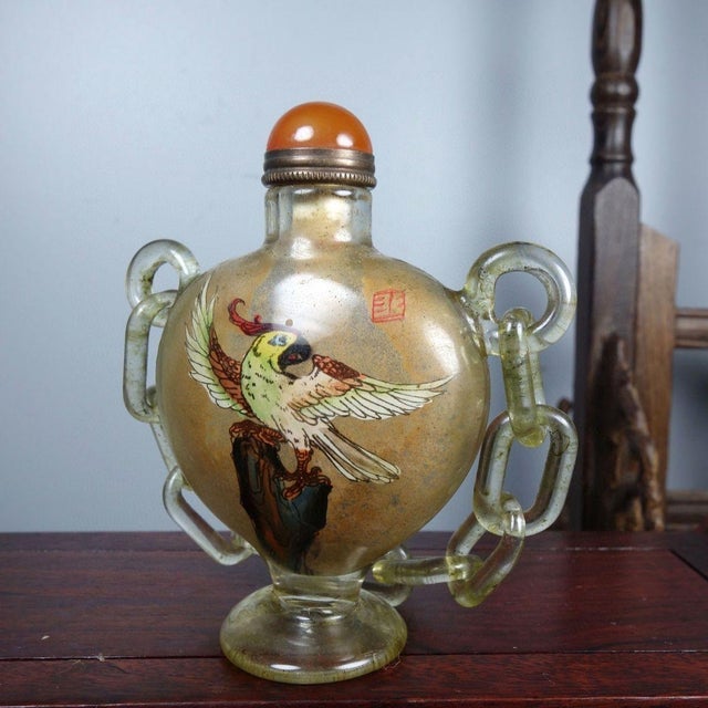 White Hand-Painted Glass Snuff Bottle With Chain and Bird Motif For Sale - Image 8 of 9