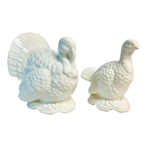 1980s Vintage Arts & Crafts Americana Thanksgiving Turkey Salt & Pepper Shakers - A Pair