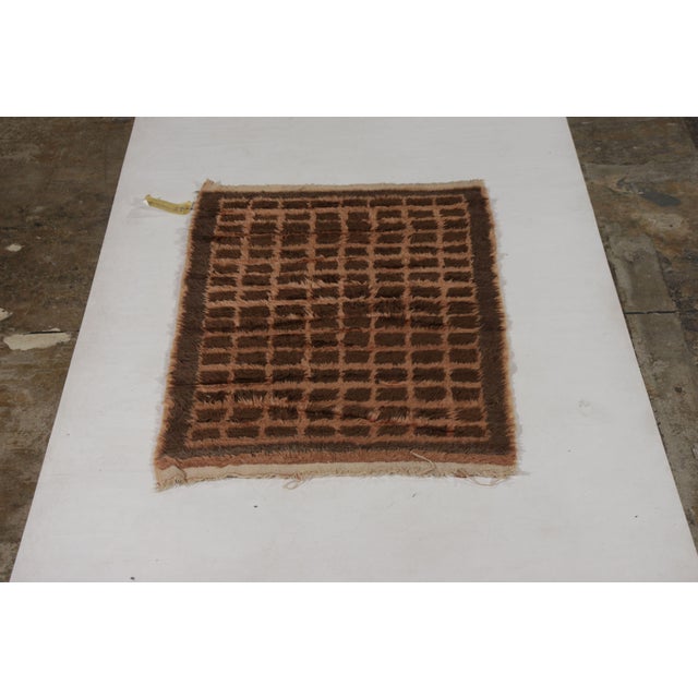 Shabby Chic Hand Knotted Vintage Tulu Rug Beige Brown Shag Pile Geometric Pattern For Sale - Image 3 of 8