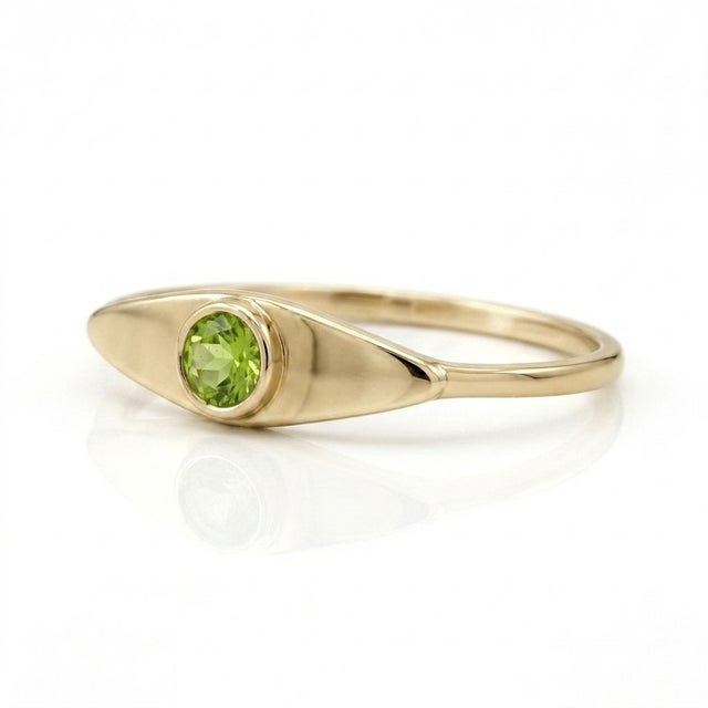 Contemporary Green Peridot Marquise Signet Ring | 18k Yellow Gold Plated Eye Solitaire Band | August Birthstone Ring Us 7 For Sale - Image 3 of 3