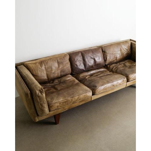Danish Mid Century Brown Leather V11 Three Seater Sofa by Illum Wikkelsø, 1960s For Sale - Image 6 of 7