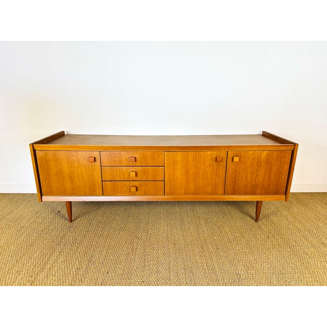 Mid-Century Modern Scandinavian Teak Sideboard, 1960 For Sale - Image 3 of 14