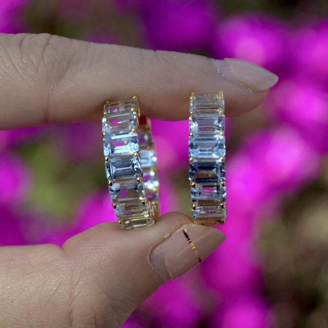 Nina Zhou Jewelry Nina Zhou 20ct Natural Aquamarine Inside-Out Hoop Earrings in 14k Yellow Gold - a Pair For Sale - Image 4 of 8